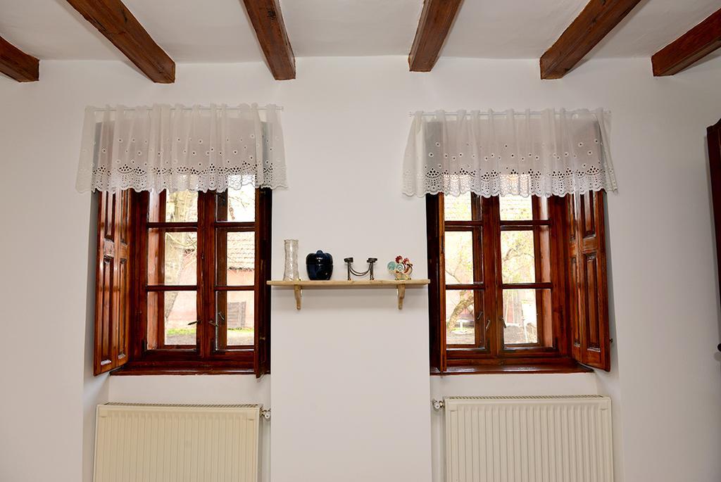 Rigófütty Vendégház Tiszaalpar Esterno foto