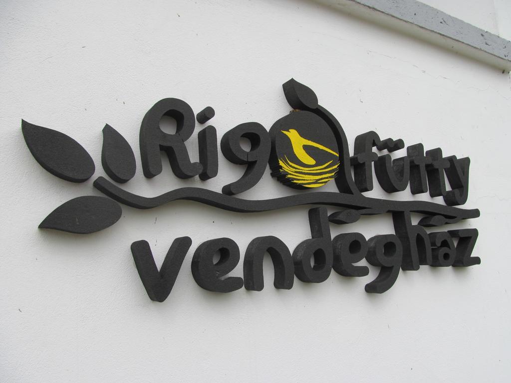 Rigófütty Vendégház Tiszaalpar Esterno foto